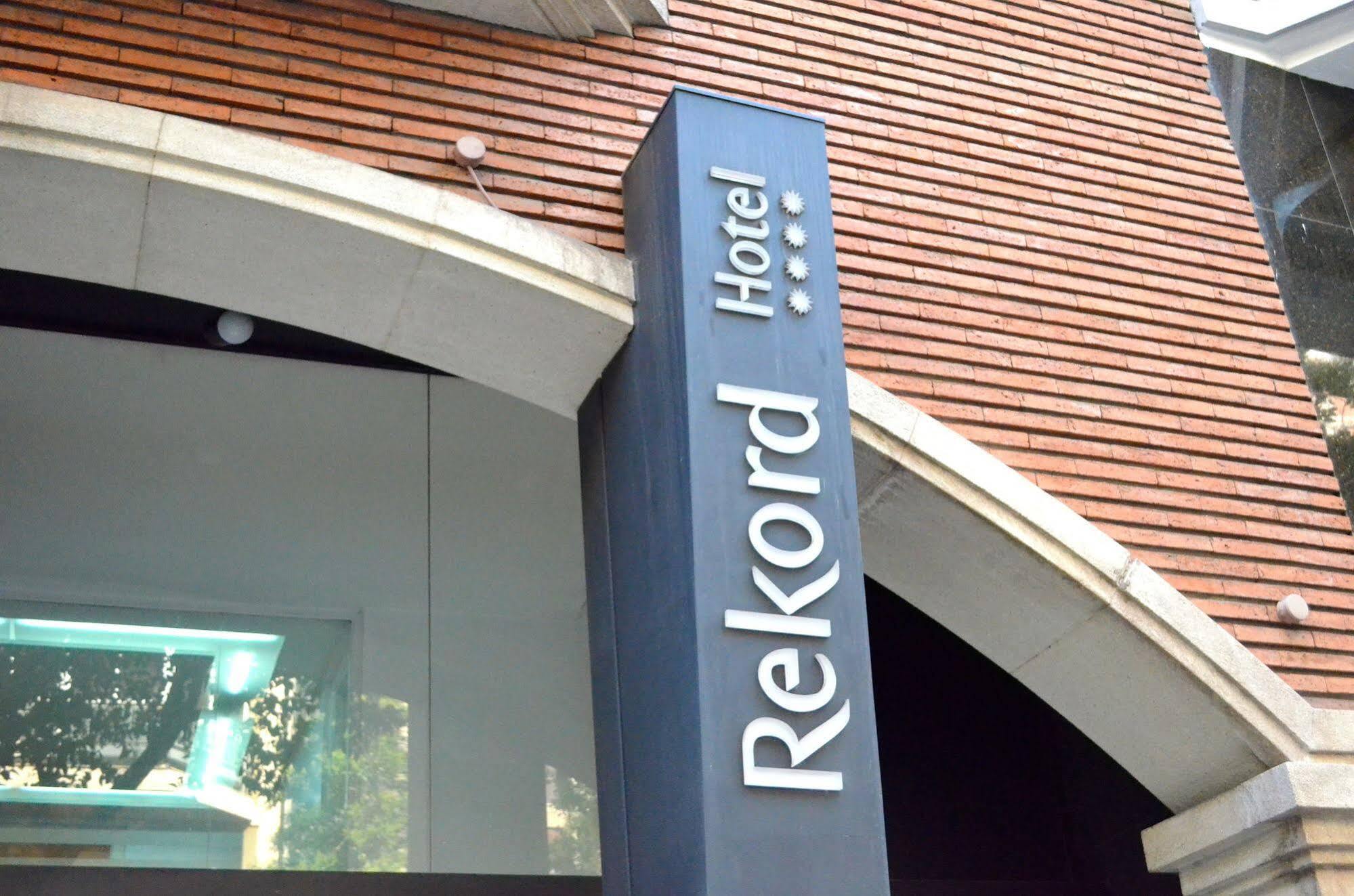 ברצלונה Atenea Rekord Suites מראה חיצוני תמונה